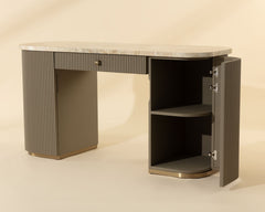 Cataldi Desk