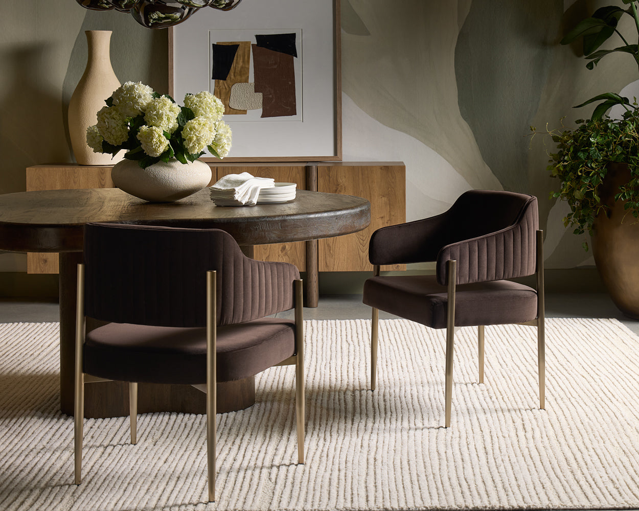 Bellona Dining Table
