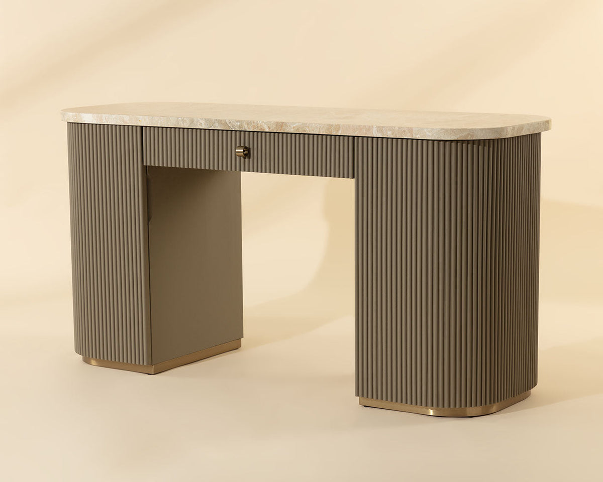 Cataldi Desk