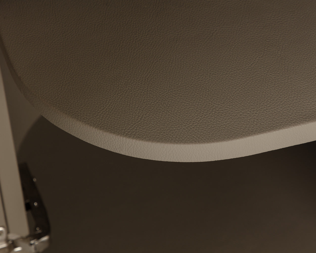 Cataldi Desk