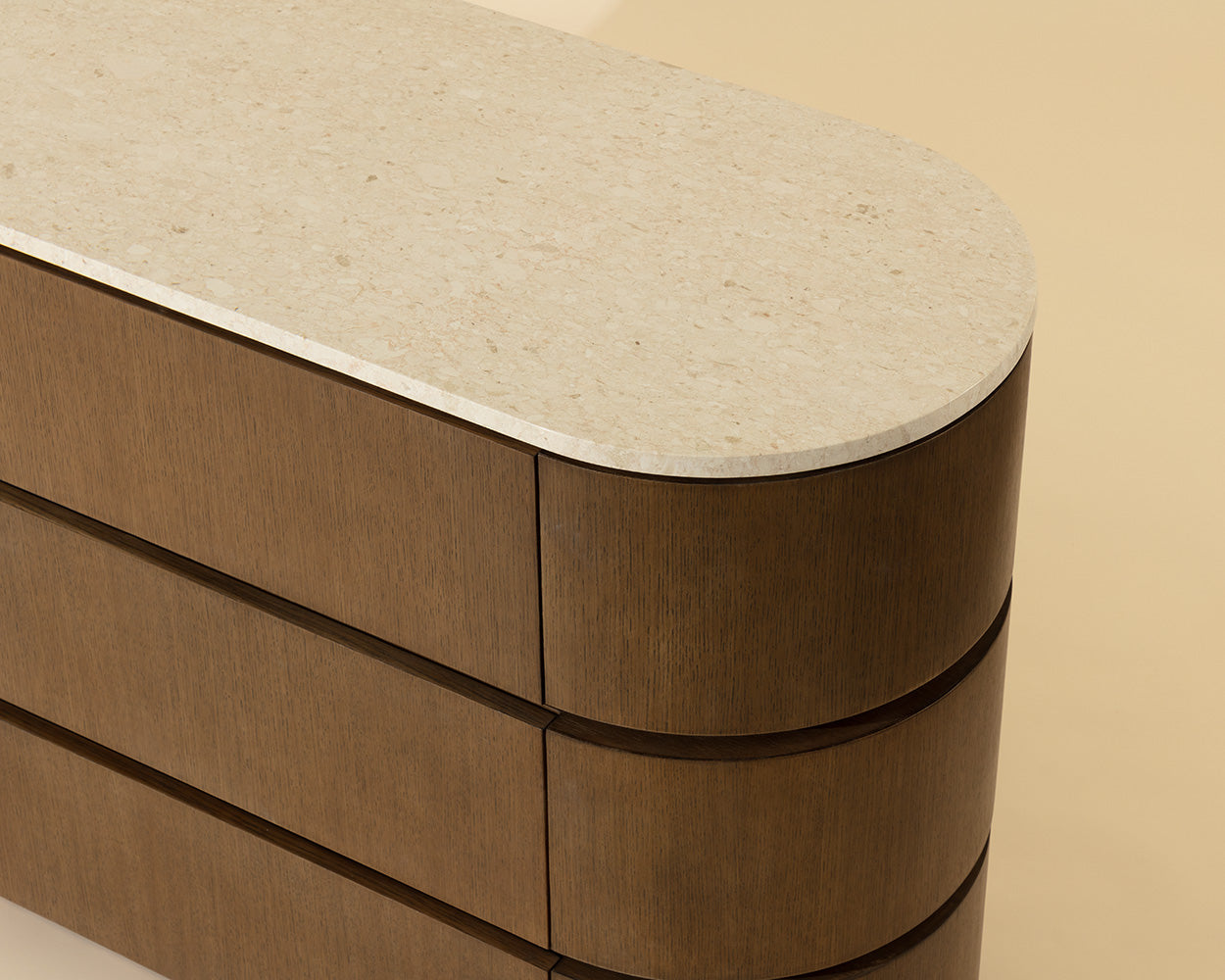 Caldora Dresser