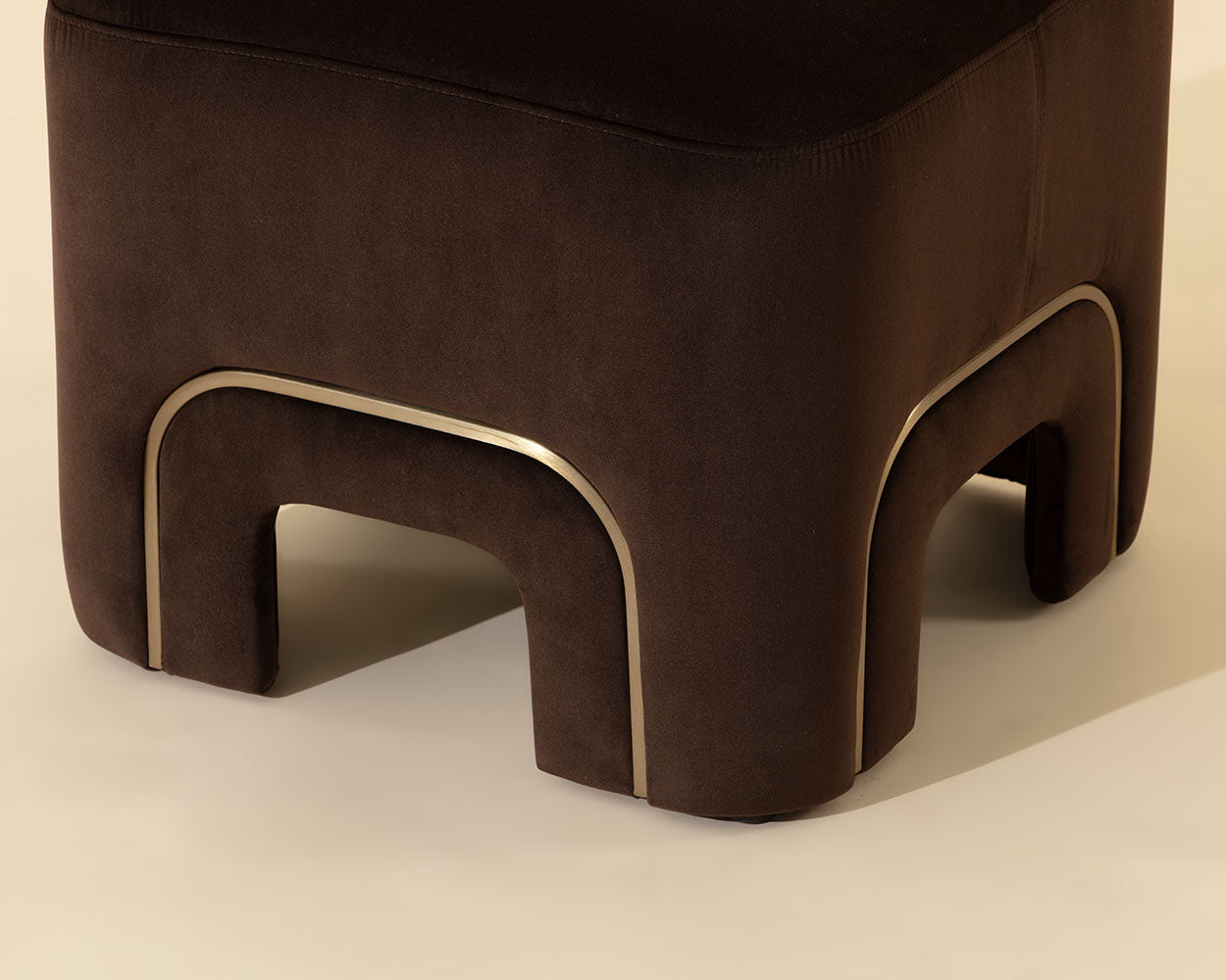 Barnum Stool