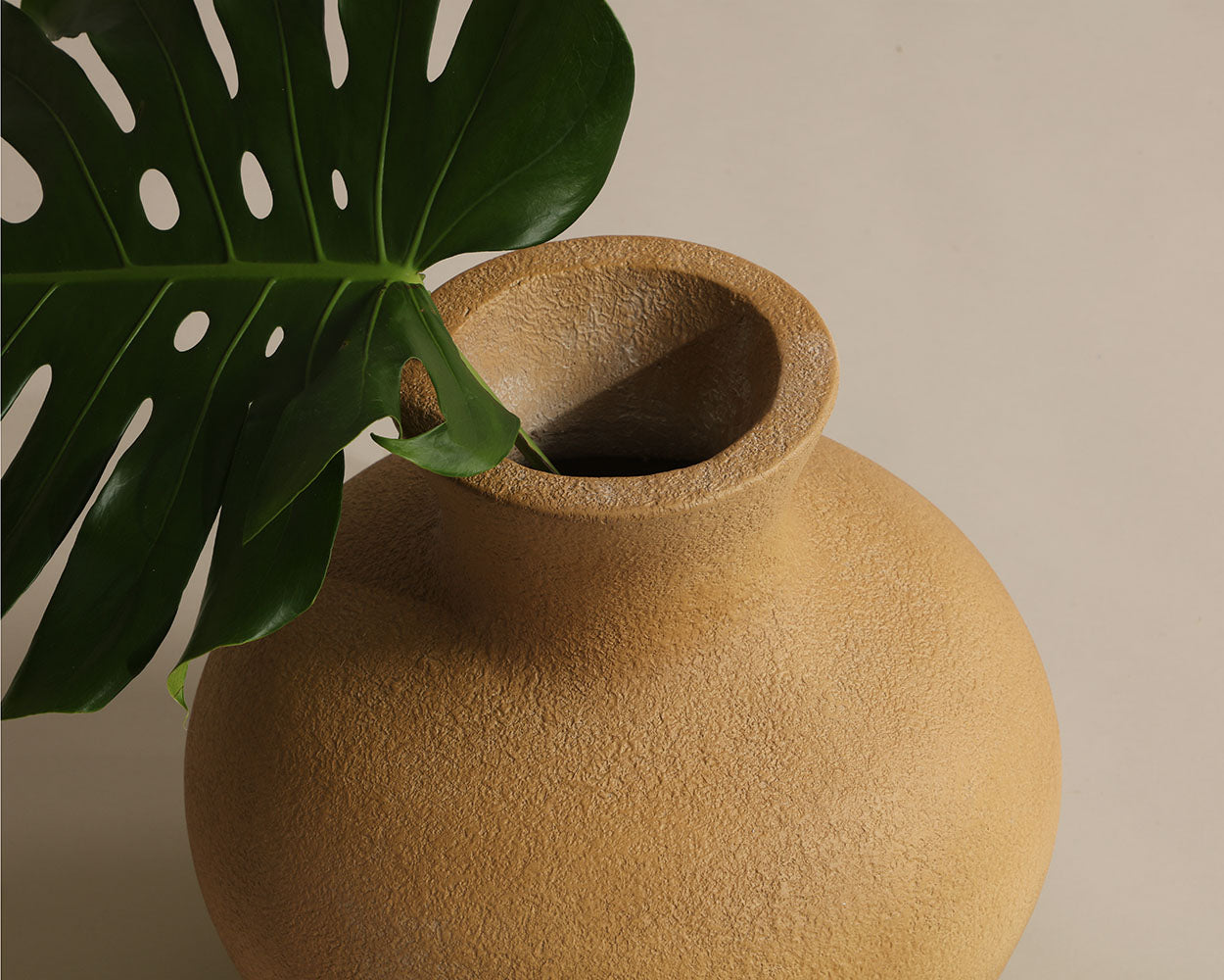 Amal Vase