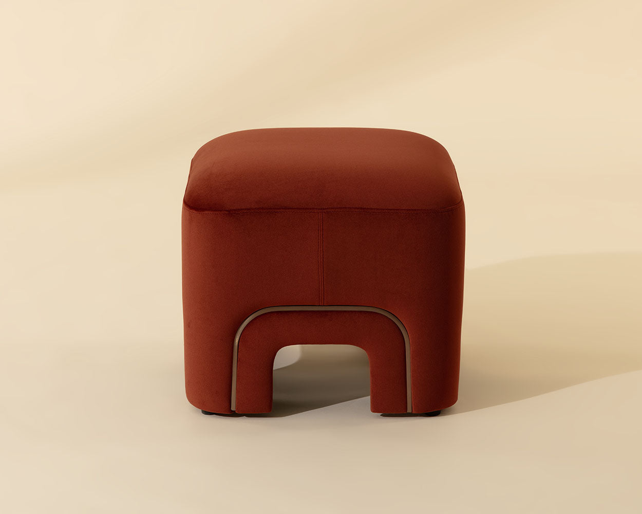 Barnum Stool