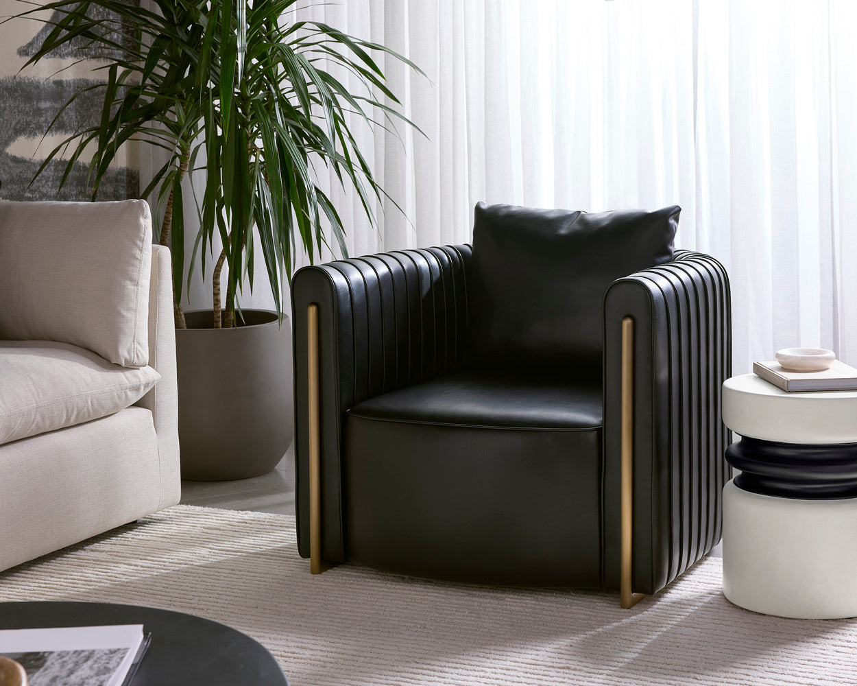 CM - Alix Lounge Chair